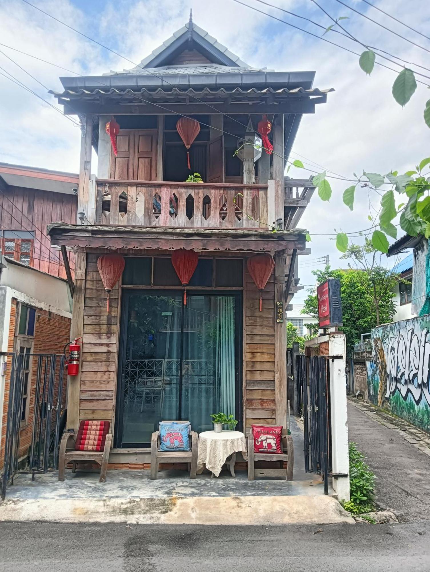 Huen Chiang Man Hostel (Adults Only) Chiang Mai Eksteriør bilde